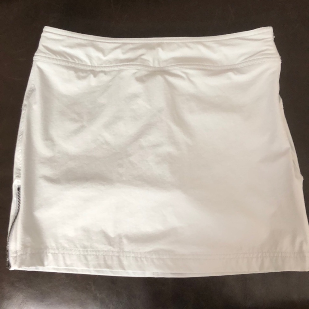 Athleta skirt/skort size 4 light gray